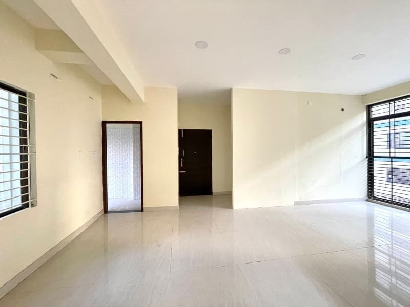 1670 SFT 2nd  Floor  Luxurious Apartment for Sale in Bashundhara R/A