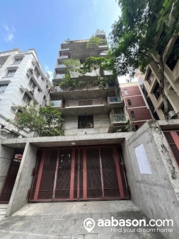  4 Bedroom Flat for rent in  Lalmatia