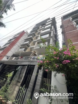  3 Bedroom Flat for rent in  Niketan