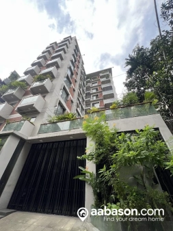  3 Bedroom Flat for rent in  Lalmatia