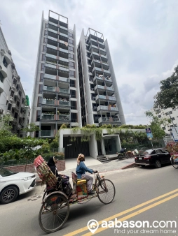  3 Bedroom Flat for rent in Road 11A  Dhanmondi