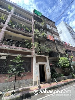  3 Bedroom Flat for rent in Zakir Hussain Road  Lalmatia