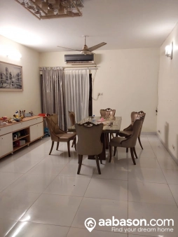  2600 Sqft,   Flat for sale in  Gulshan
