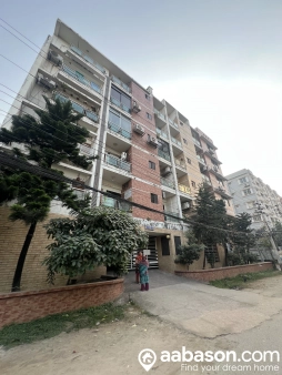  3 Bedroom Flat for rent in Zakir Hussain Road  Lalmatia