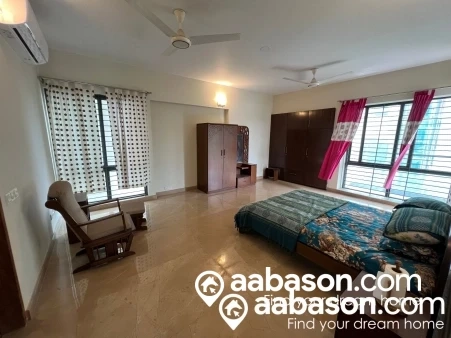  5000 Sqft,   Flat for sale in  Bashundhara Residential Area